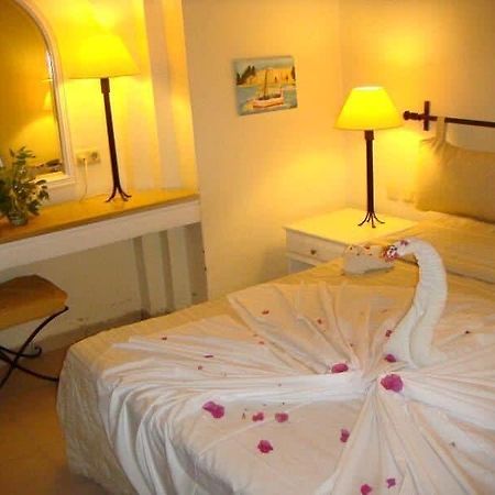 Hotel Flamingo Beach メズライア エクステリア 写真